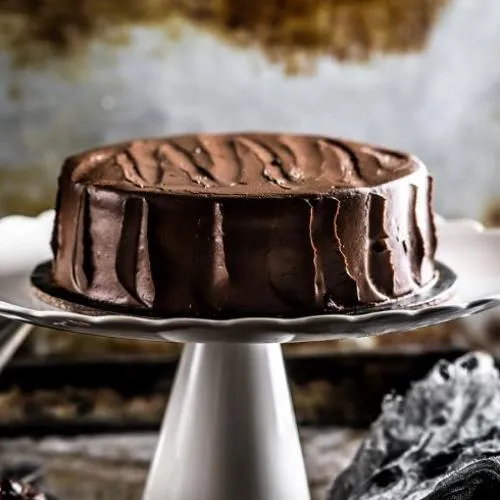 RICH CHOCOLATE CAKE