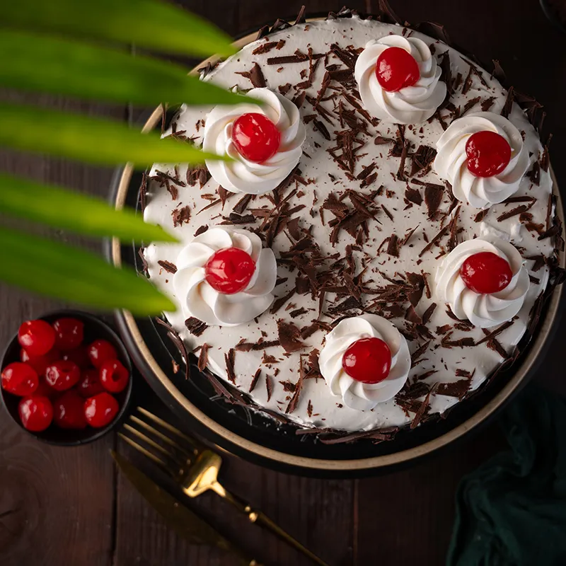 1730755998 BLACK FOREST CAKE